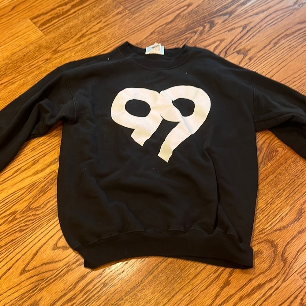 Hanes Men’s Two Nines Black Crewneck Size S